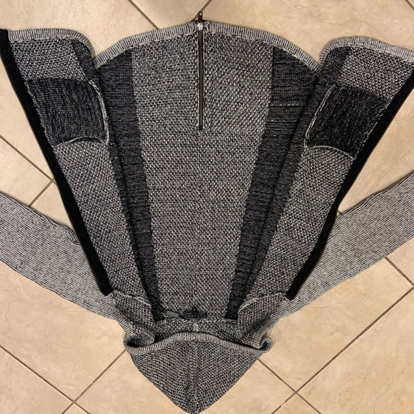 Women’s Designer Sip-up Hoody - Picture 7 of 8